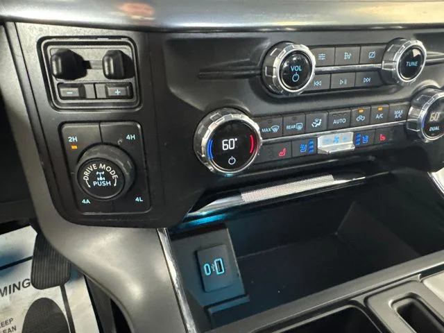 Certified Used 2021 Smoked Quartz Metallic Tinted Clearcoat Ford Lariat image 16