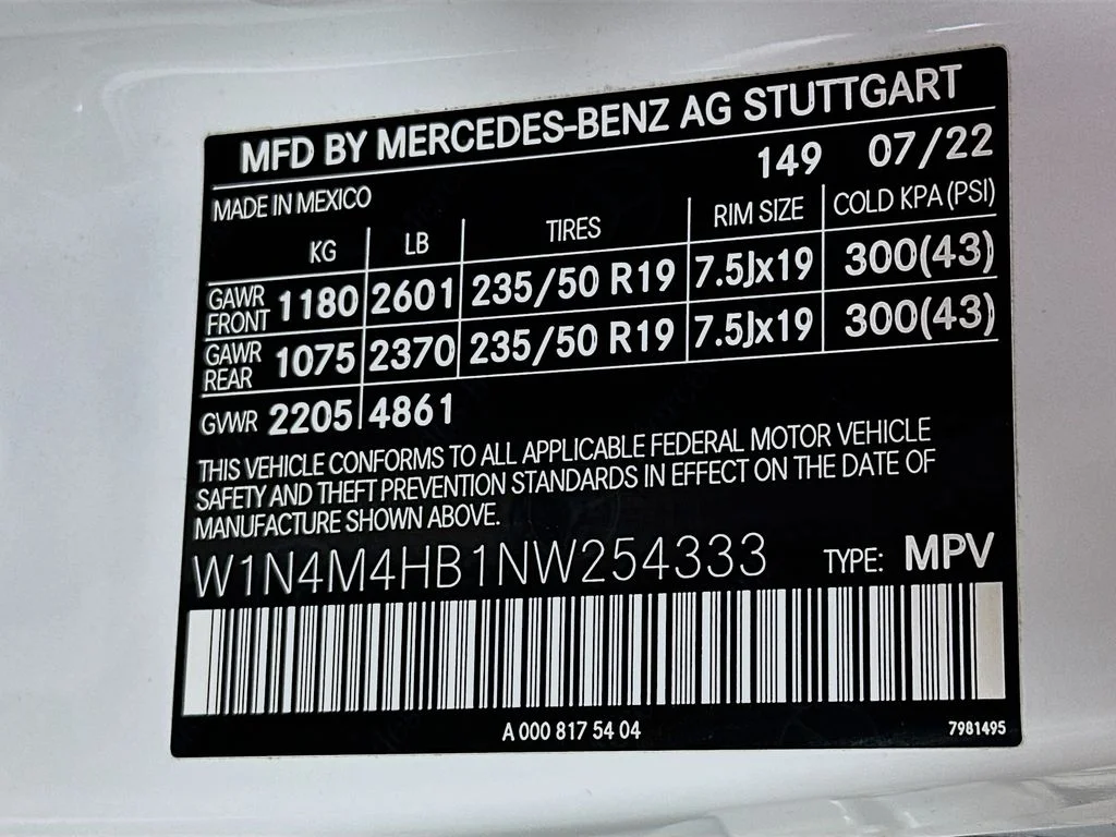 Used 2022 White Mercedes-Benz GLB 250 image 31