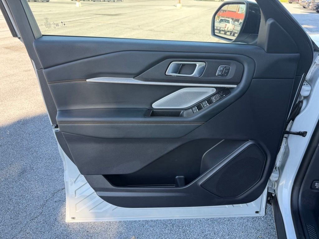 Certified Used 2026 Space White Metallic Ford Tremor image 13