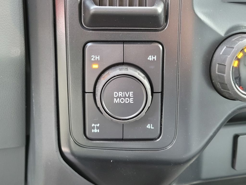 New 2026 Oxford White Ford F-250® XL image 10