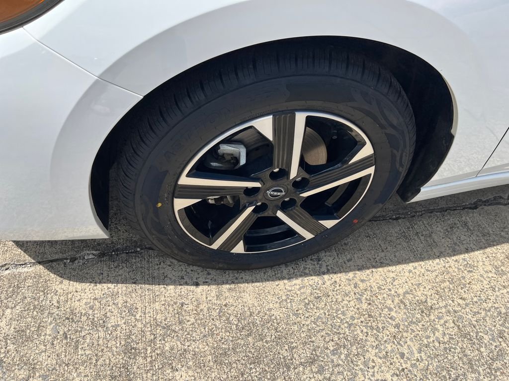 Used 2025 White Nissan SV image 9