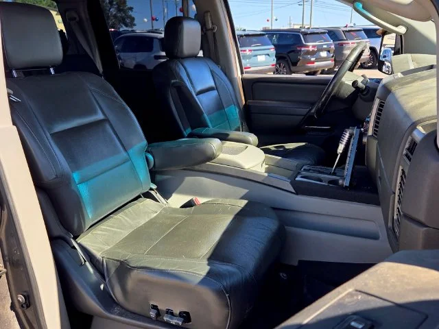 Used 2004 Gray Nissan LE image 18