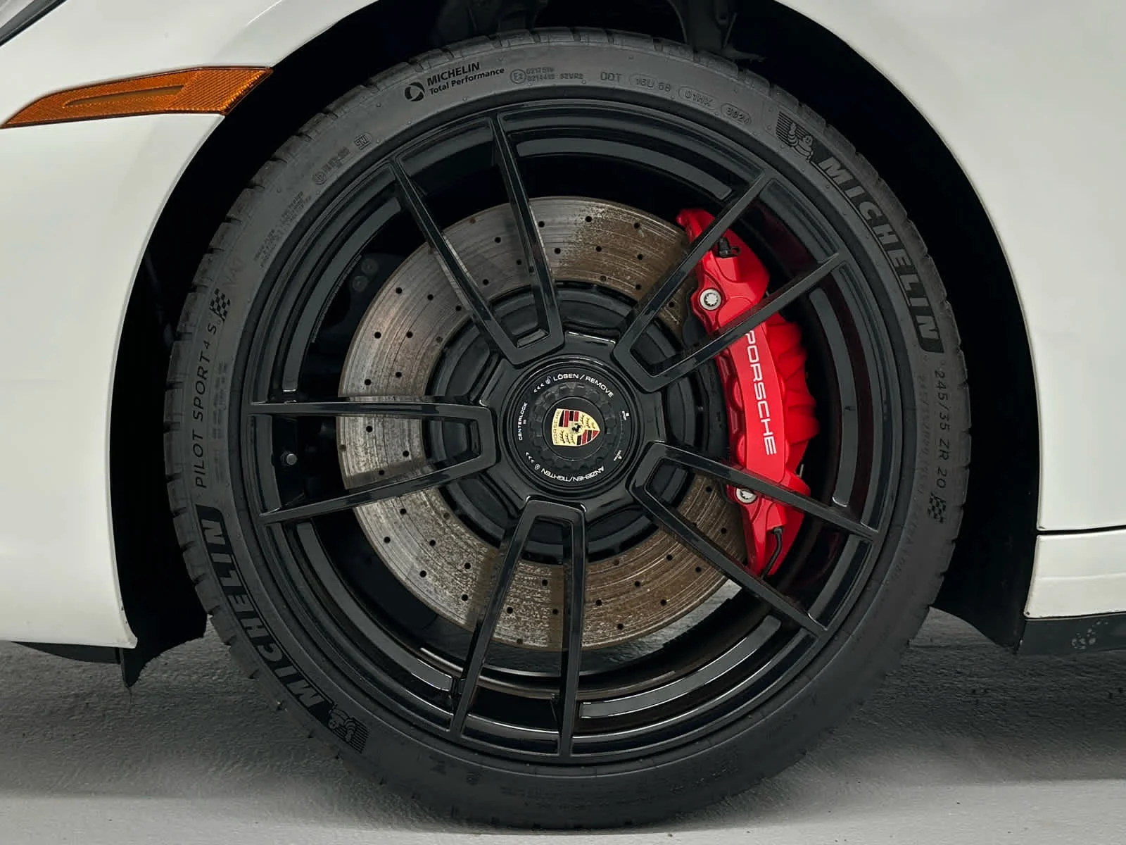 2022 Porsche 911 GTS - Photo 16