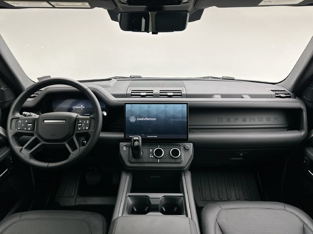 Used 2026  Land Rover X-Dynamic SE image 21
