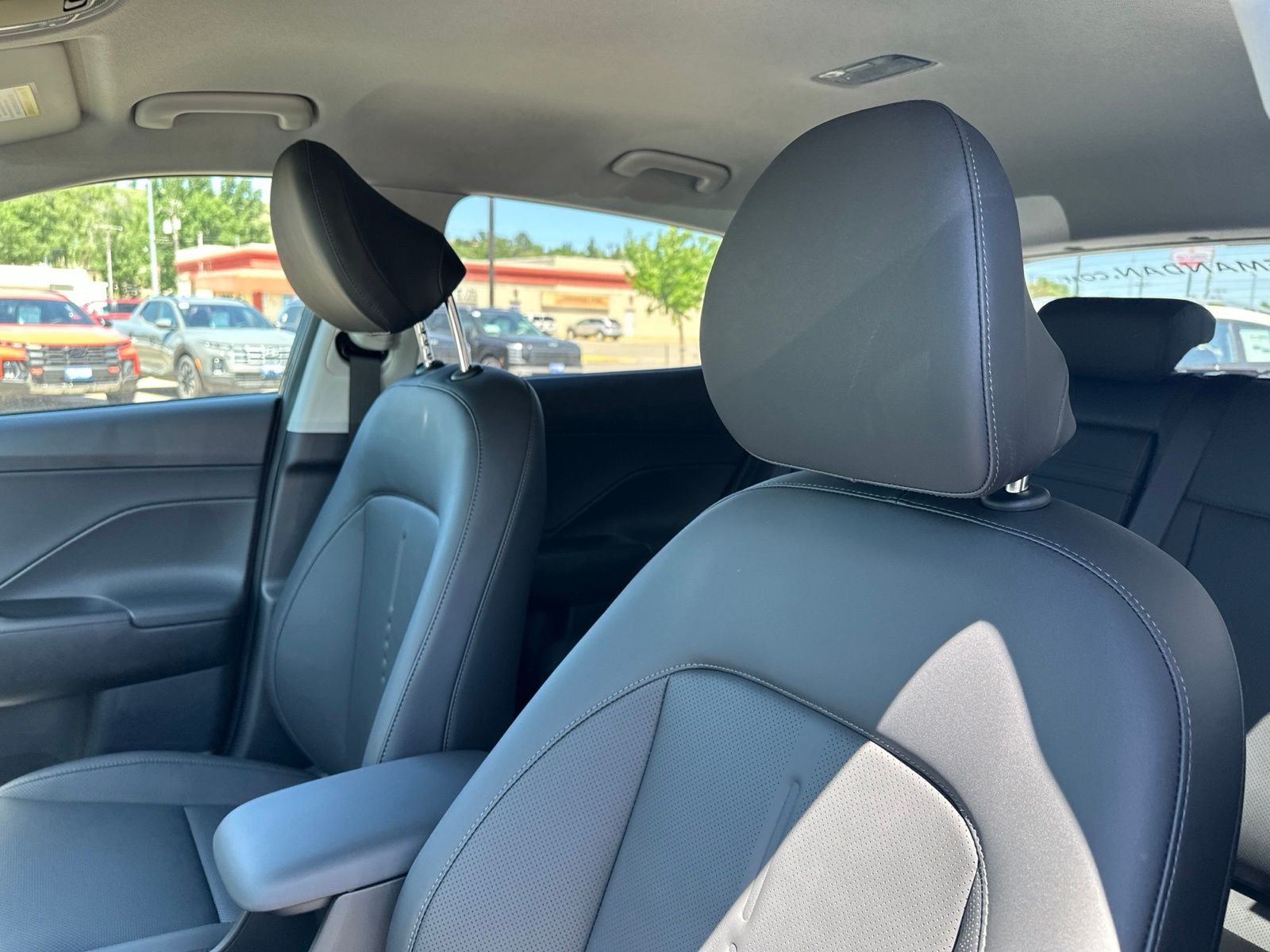New 2026 Black Hyundai SEL Premium AWD image 9
