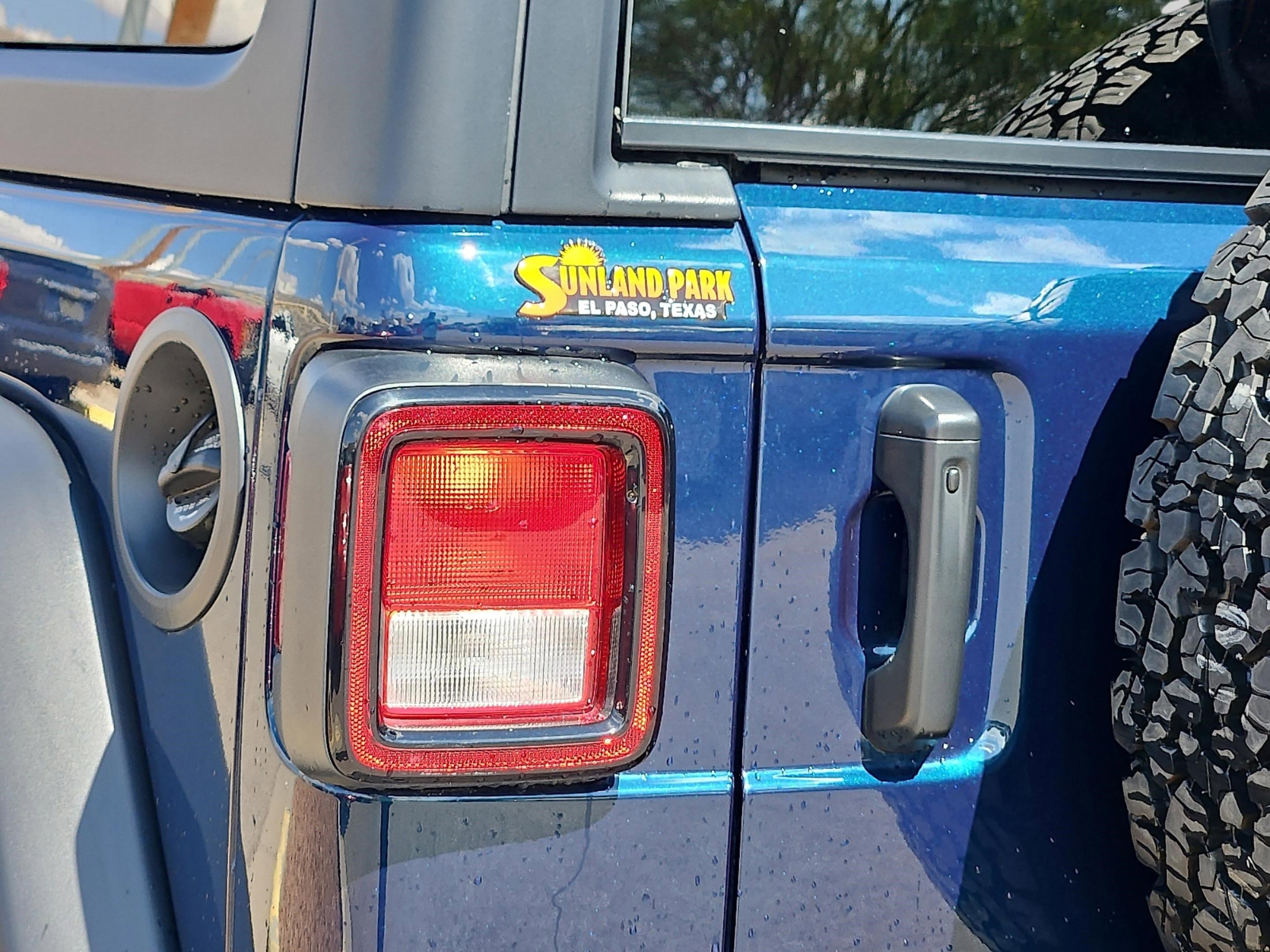 Used 2025 Fathom Blue Pearlcoat Jeep Sport S image 29