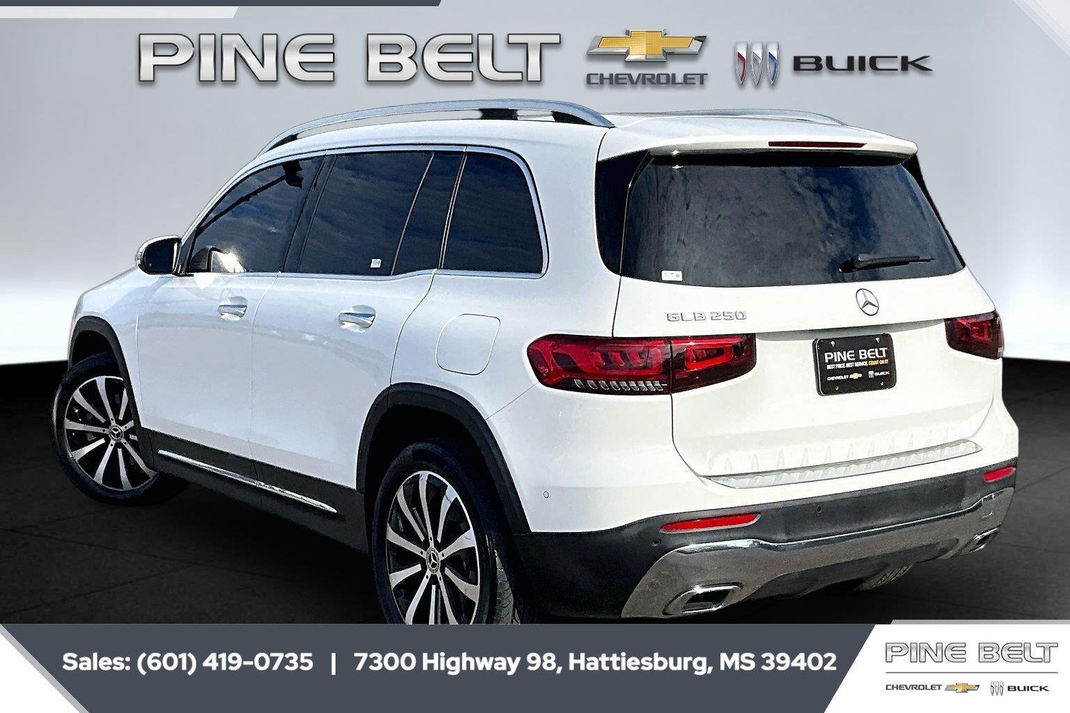Used 2023 White Mercedes-Benz GLB 250 image 2