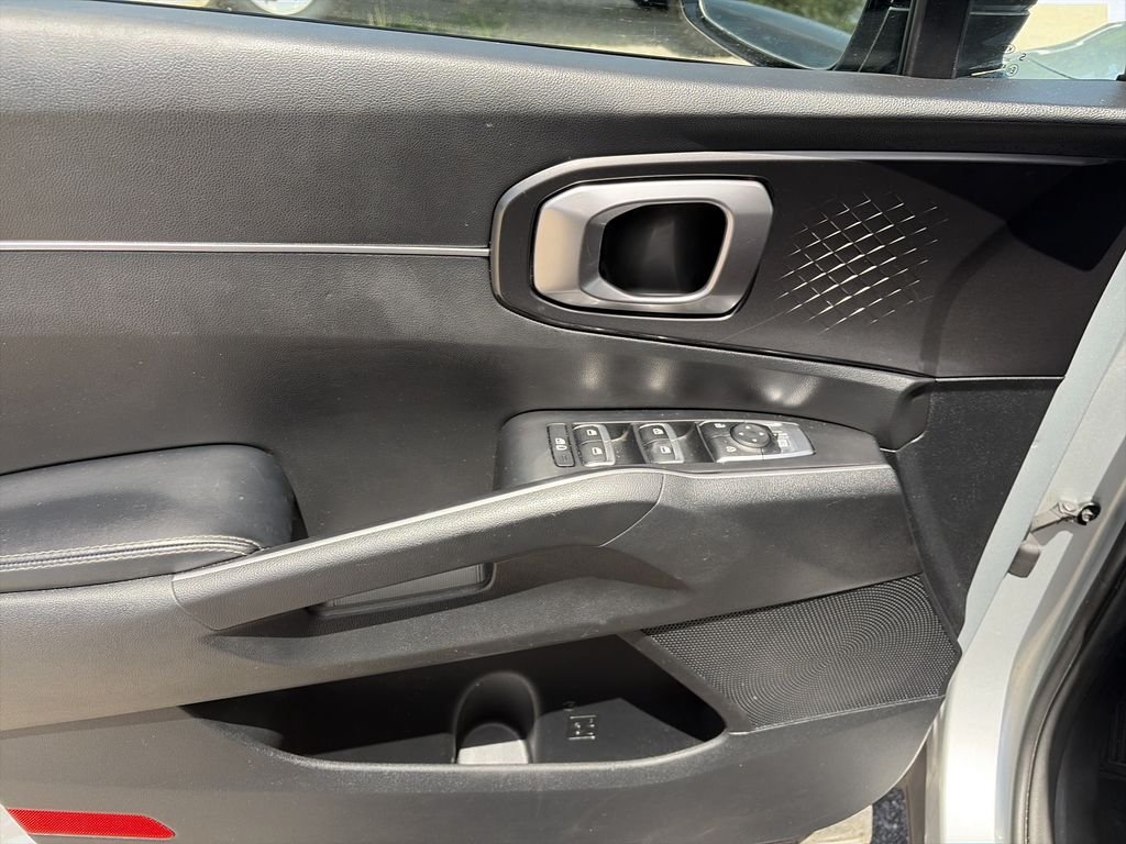 Used 2021 Silver Kia S image 17