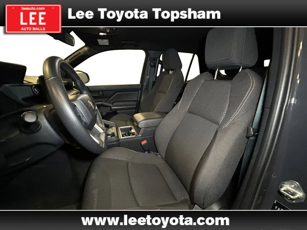 Used 2025 Underground Toyota SR5 image 9