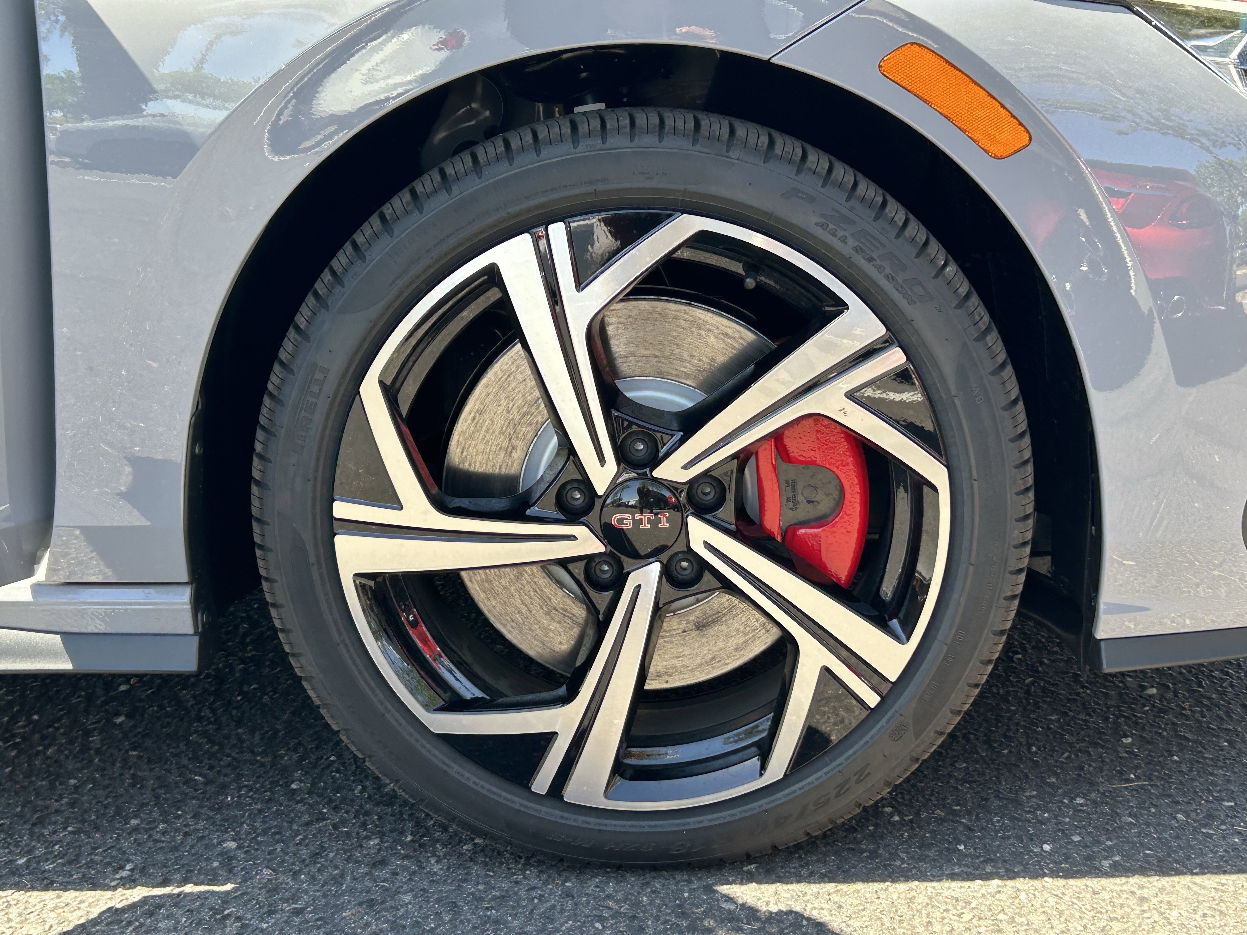 New 2026 Moonstone Gray Volkswagen SE image 5