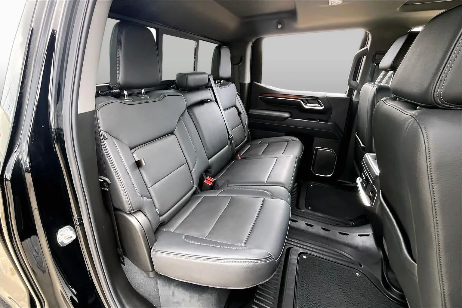 Used 2025 Onyx Black GMC Denali image 20