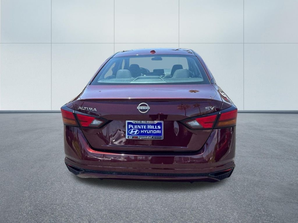 Used 2024 Red Nissan 2.5 SV image 5