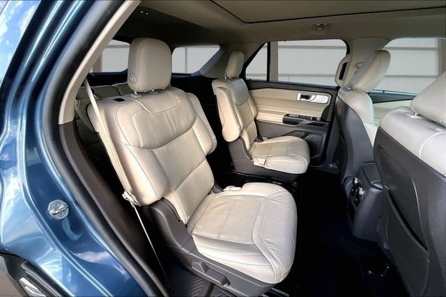 Used 2020 Blue Ford Platinum image 26