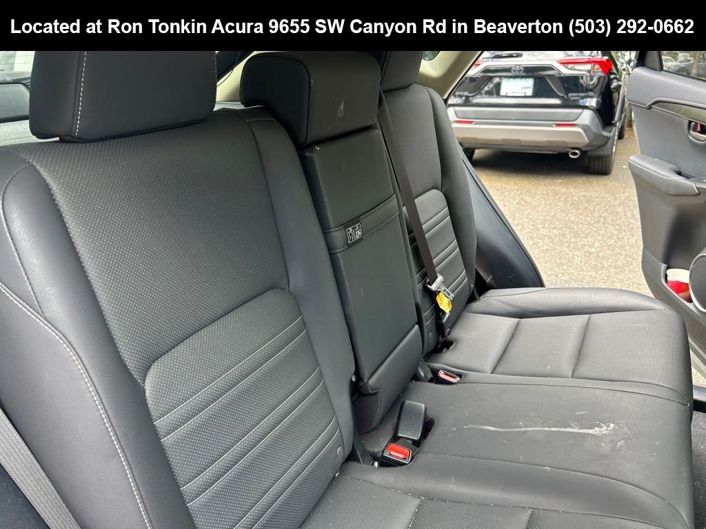 Used 2019 Atomic Silver Lexus 300h image 13
