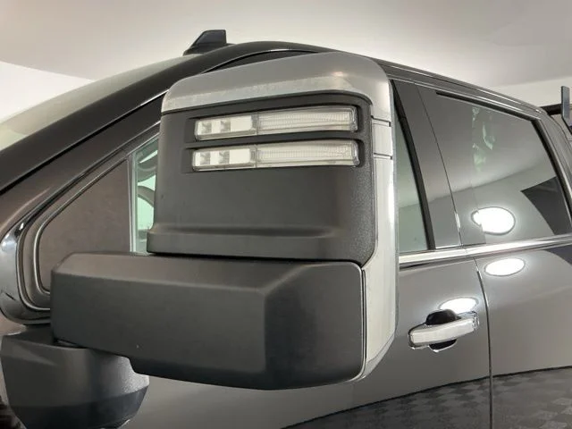 Used 2022 Black Chevrolet High Country image 11