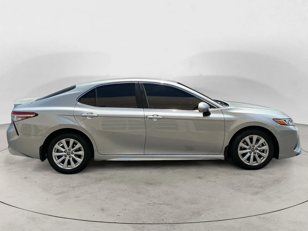 Used 2019 Silver Toyota SE image 4