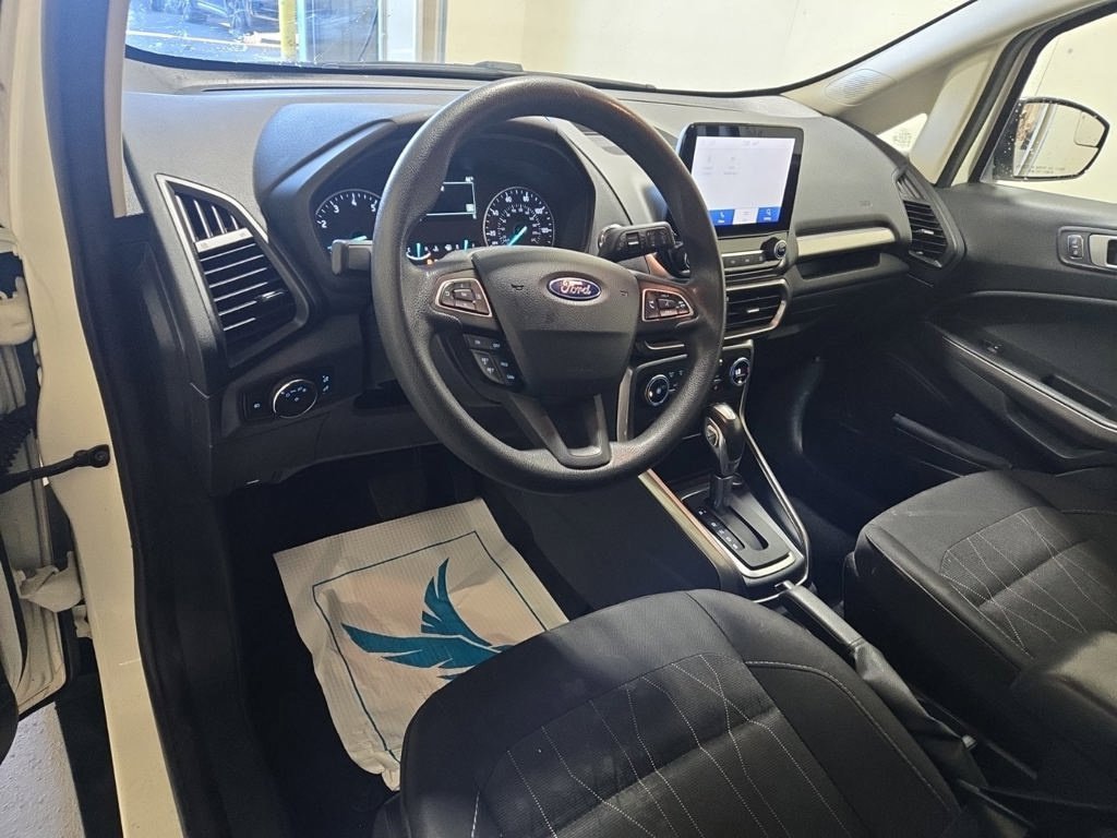 Used 2021 White Ford SE image 8