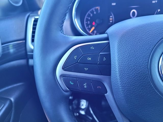 Used 2019 Silver Jeep Altitude image 24