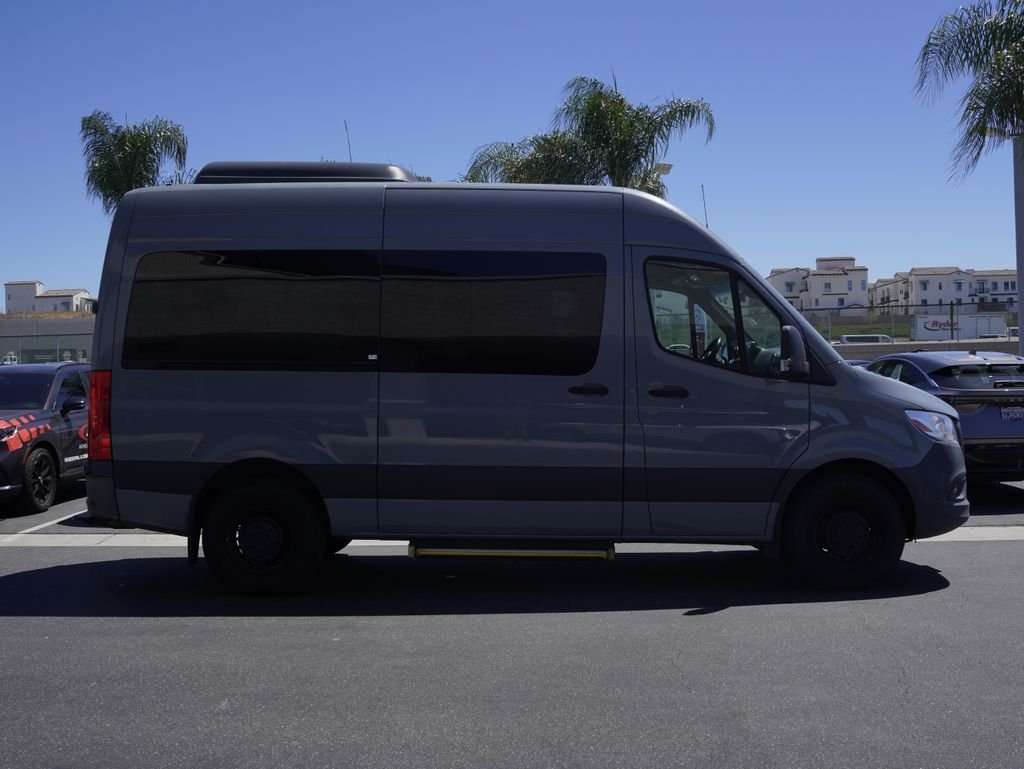Used 2023  Mercedes-Benz Passenger 144 WB image 2