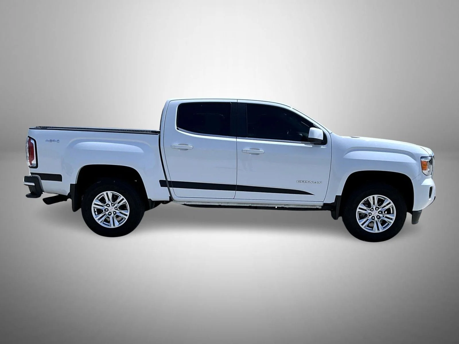 Used 2019 White GMC SLE1 image 4