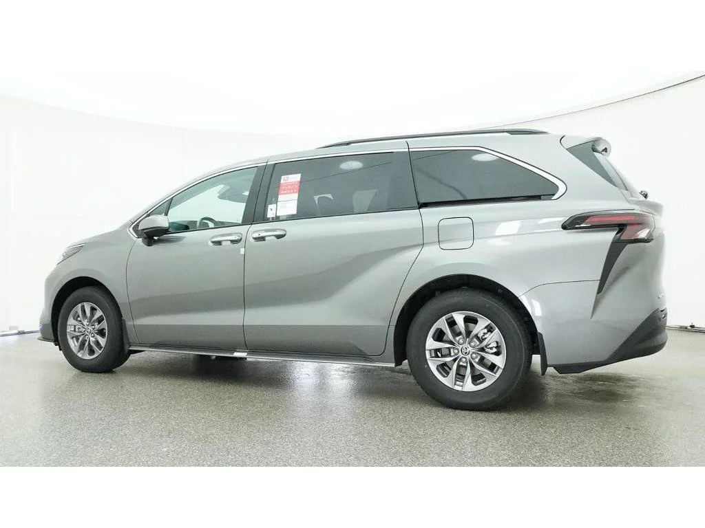 New 2026 Heavy Metal Toyota XLE image 20