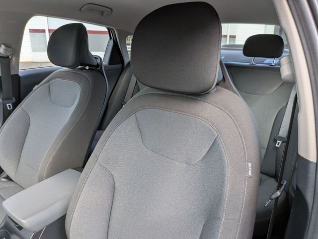 Certified Used 2025 White Kia LXS image 15