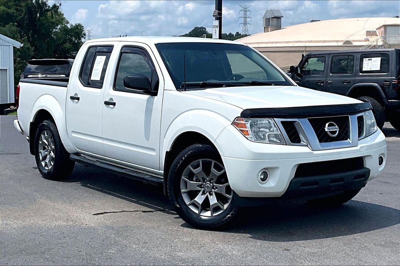 Used 2020 Glacier White Nissan Crew Cab SV 4x2 image 37