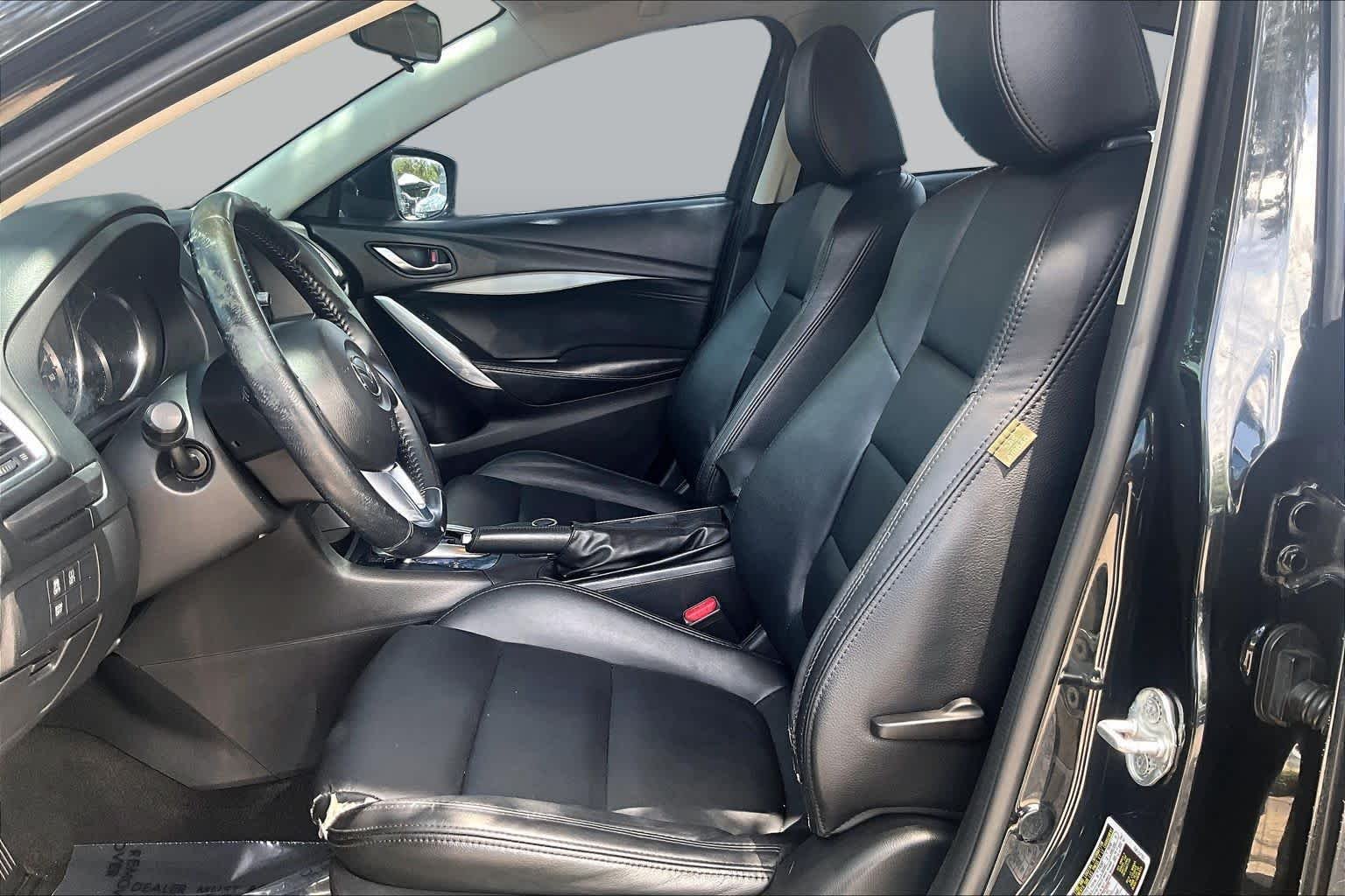 Used 2014 Jet Black Mica Mazda i Touring image 9