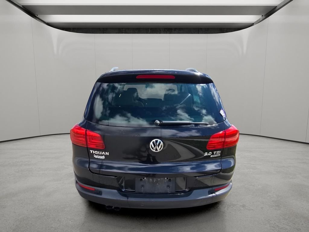 Used 2013 Deep Black Metallic Volkswagen SE image 4