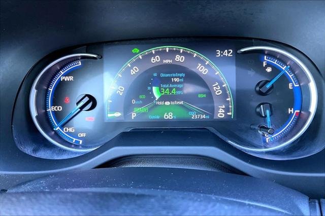 Certified Used 2023 SILVER SKY METALLIC Toyota  image 25