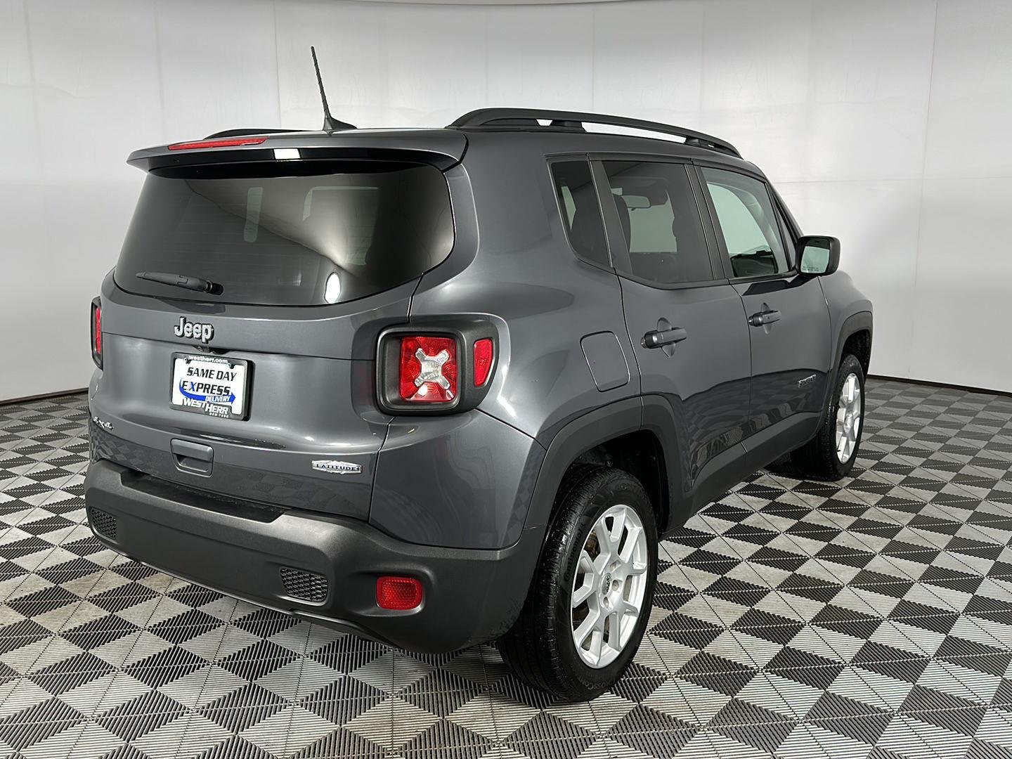 Used 2022 Gray Jeep  image 24