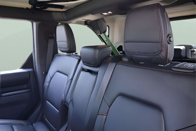 Used 2024 Eruption Green Metallic Ford Badlands image 14