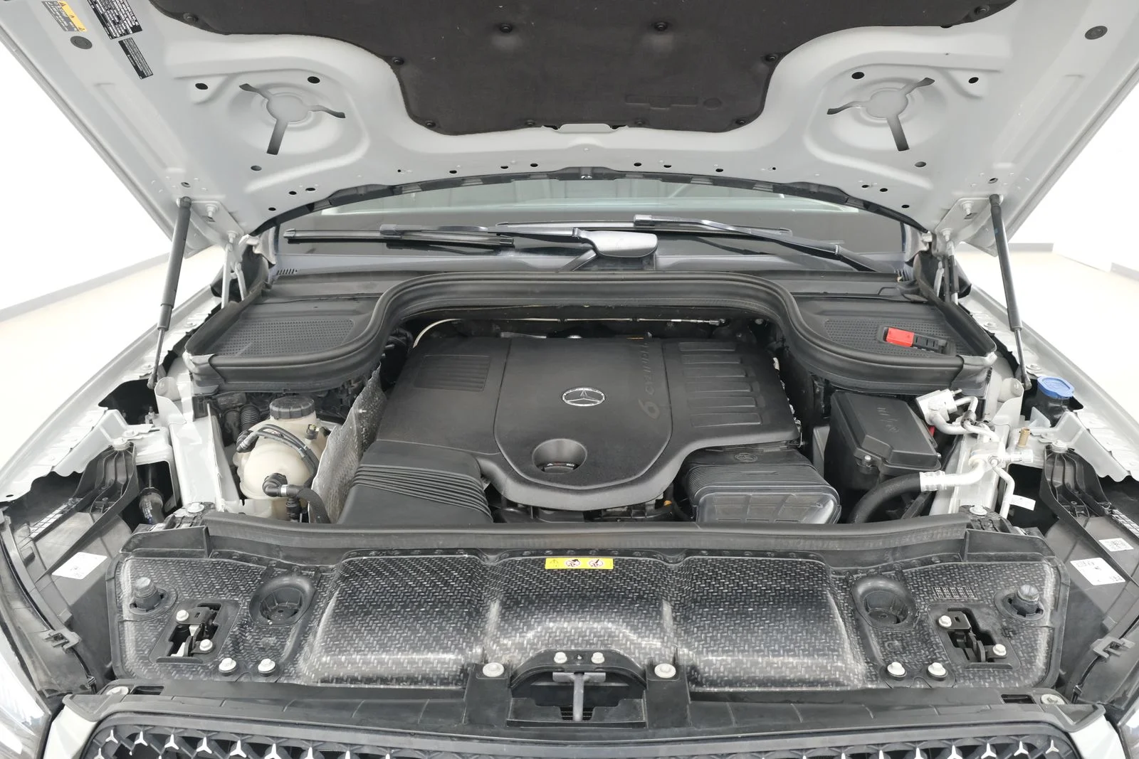 Used 2024 White Mercedes-Benz GLE 450 image 48