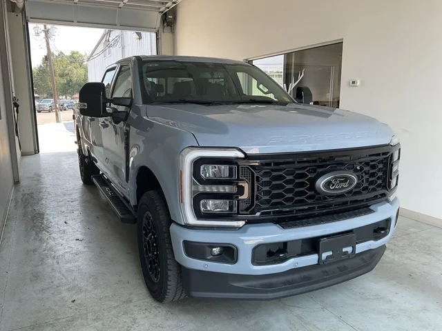 2026 Ford Super Duty F-350® Lariat®