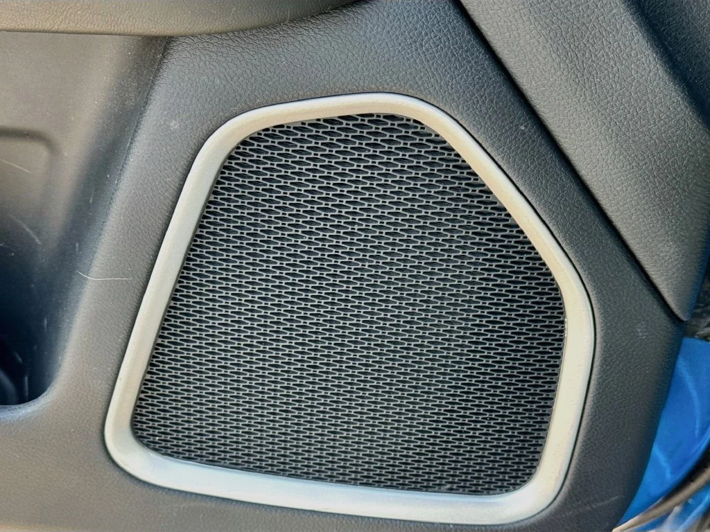 Used 2020 Blue Jeep Latitude image 23