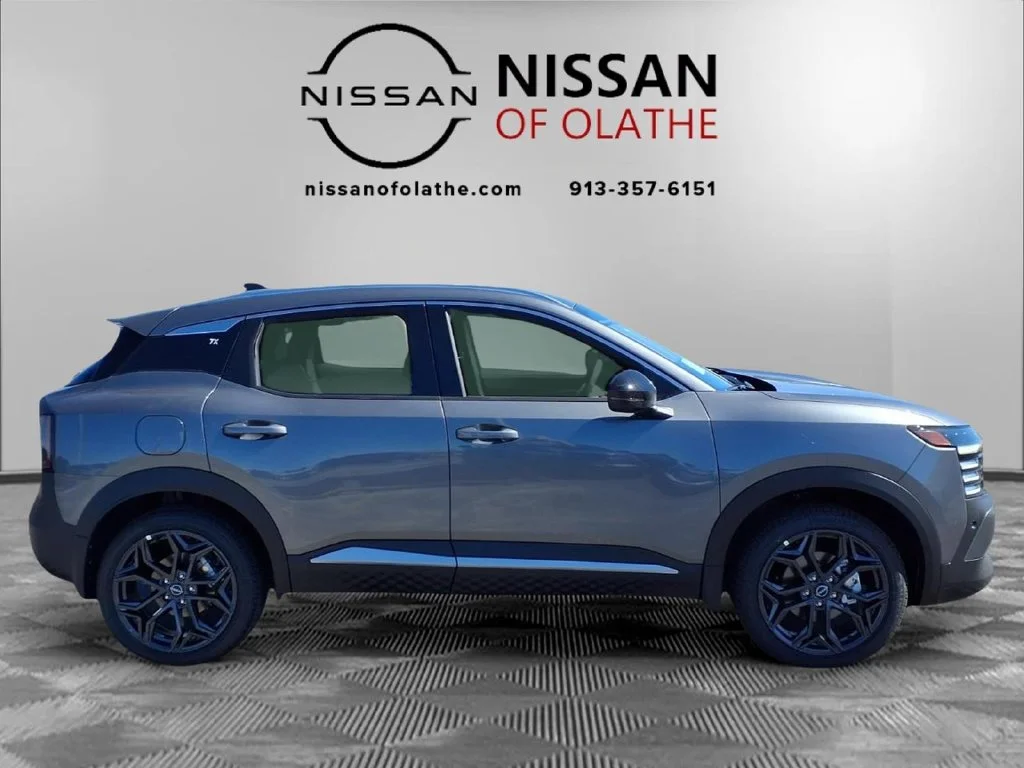 New 2027 Gray Nissan SR image 29