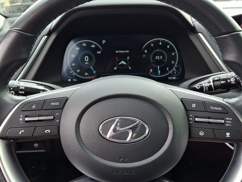 Used 2023 Black Hyundai SEL image 20