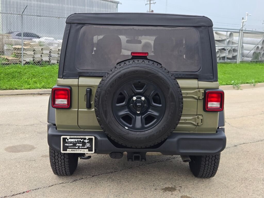 Used 2025 Green Jeep Sport image 11