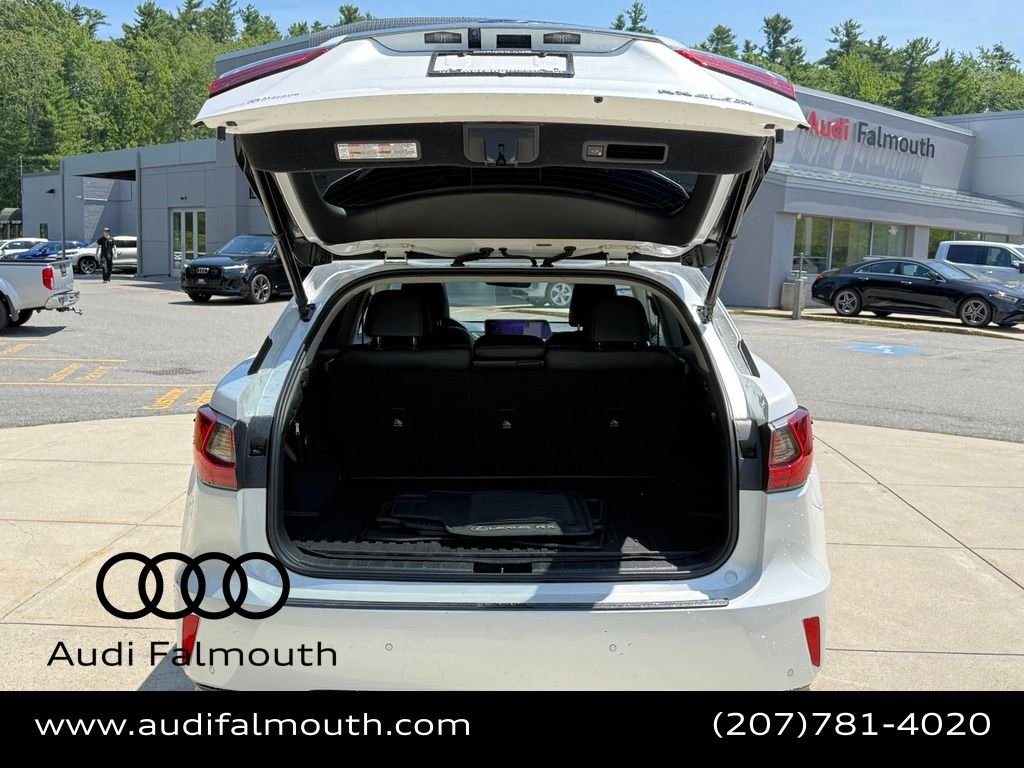 Used 2016 White Lexus 450h image 16