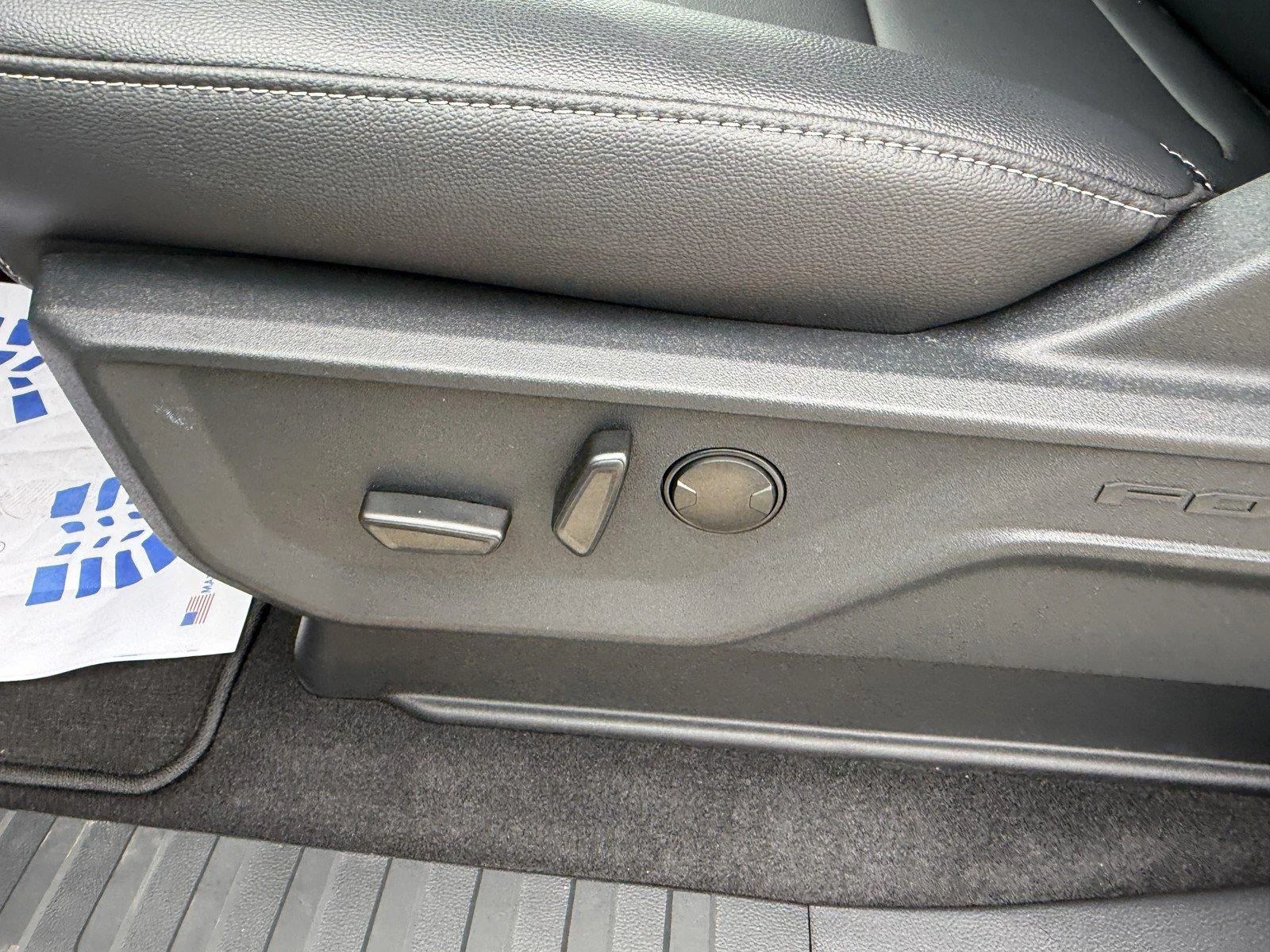 New 2026 Oxford White Ford XLT image 16