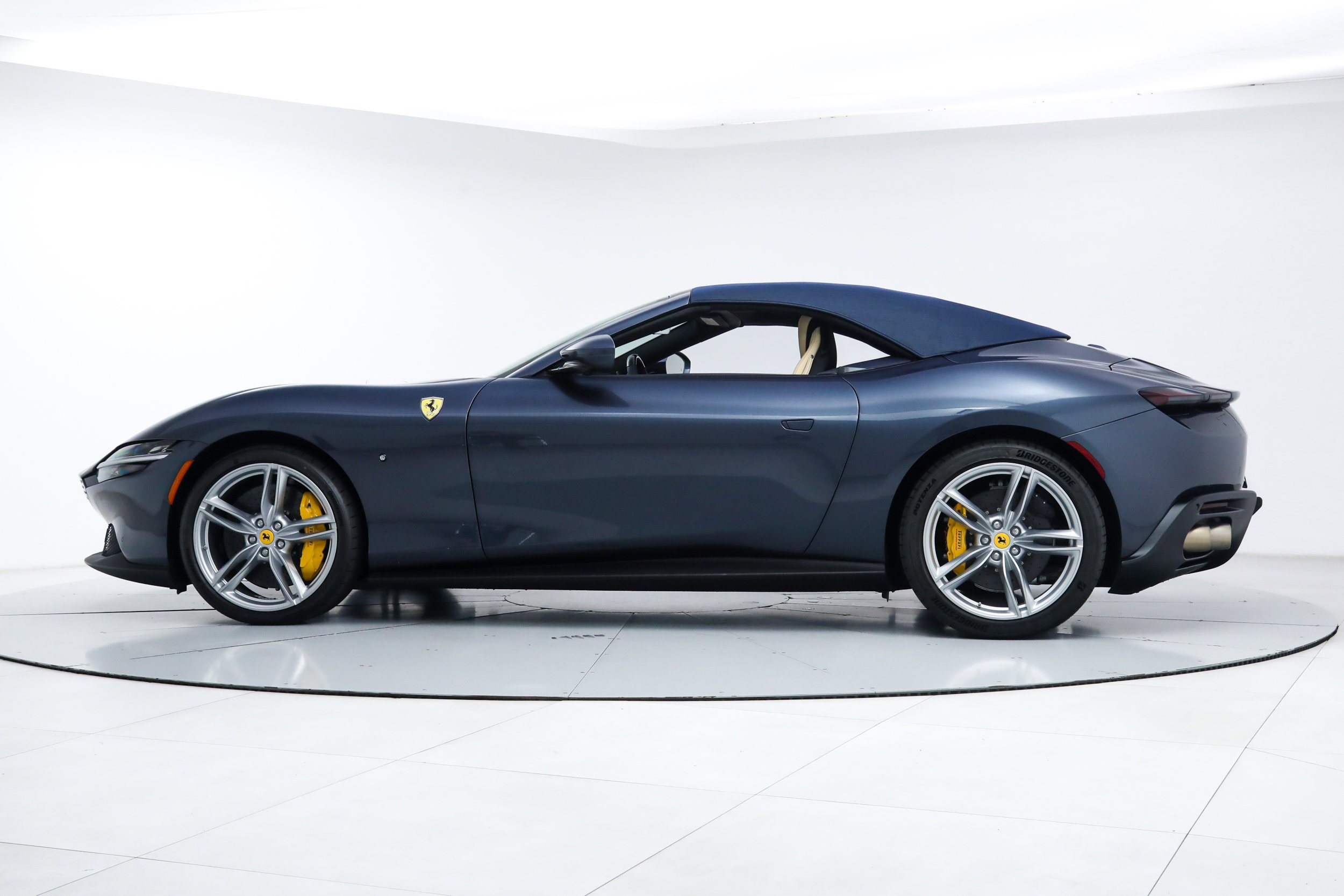 Certified Used 2025 Blue Ferrari  image 4