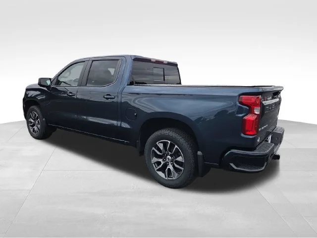 Used 2022 NORTHSKY BLUE METALLIC Chevrolet RST image 3