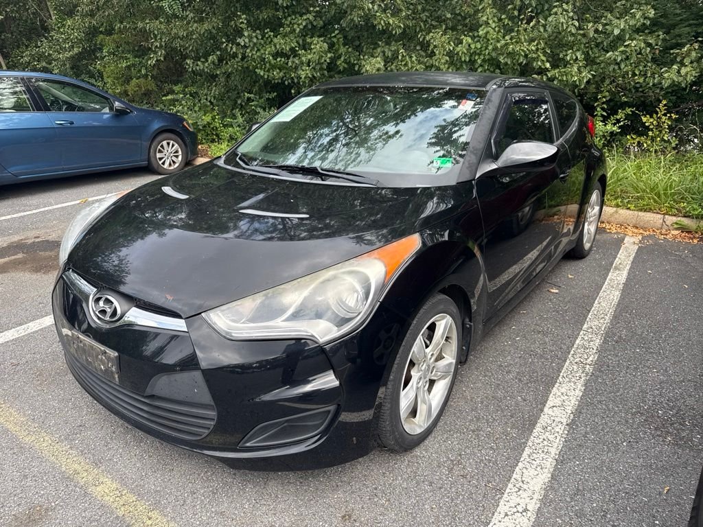 Used 2012 Black Hyundai Base image 2