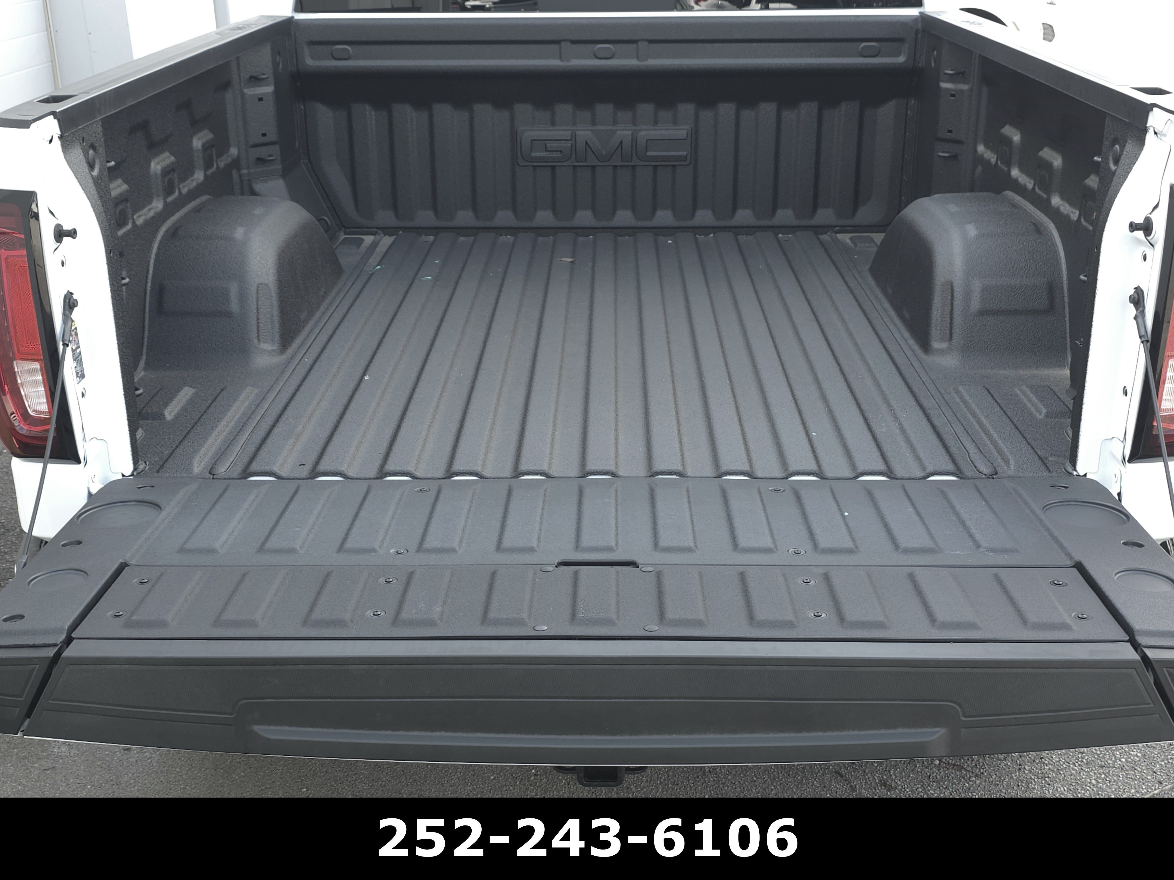 Used 2026 Summit White GMC AT4 image 34