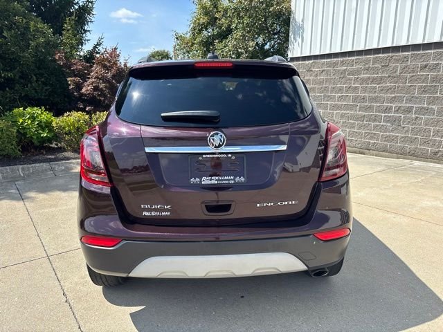 Used 2018 Red Buick Preferred image 6