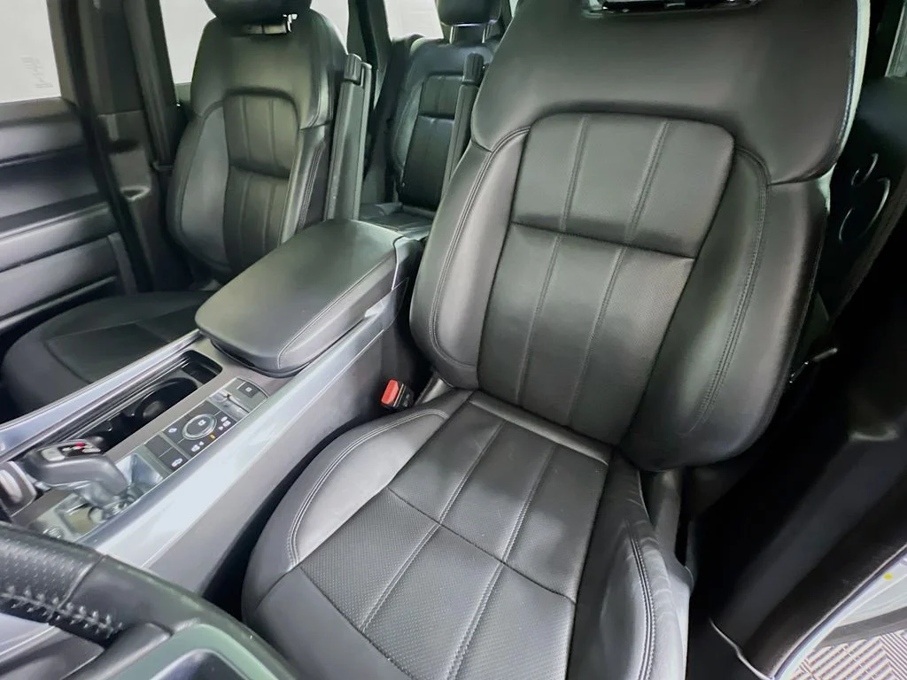 Used 2018 Fuji White Land Rover HSE Td6 image 22