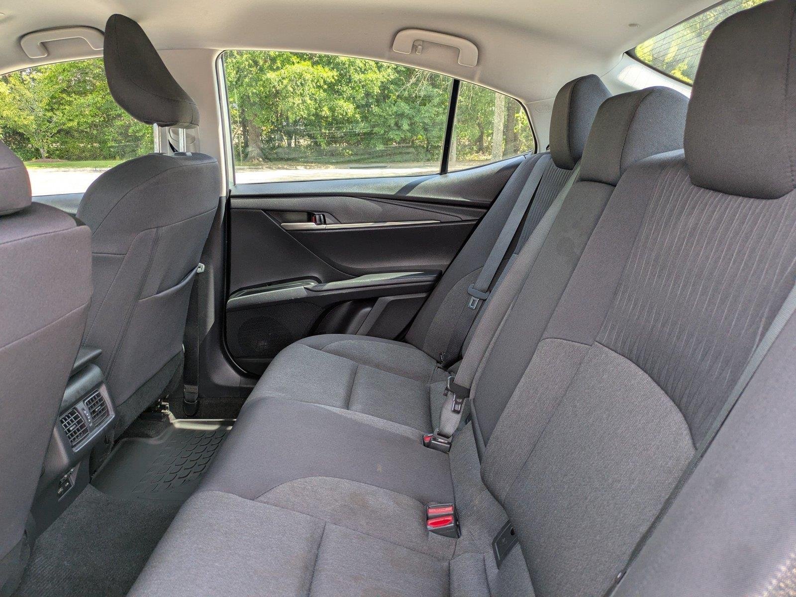 Used 2025  Toyota SE image 13
