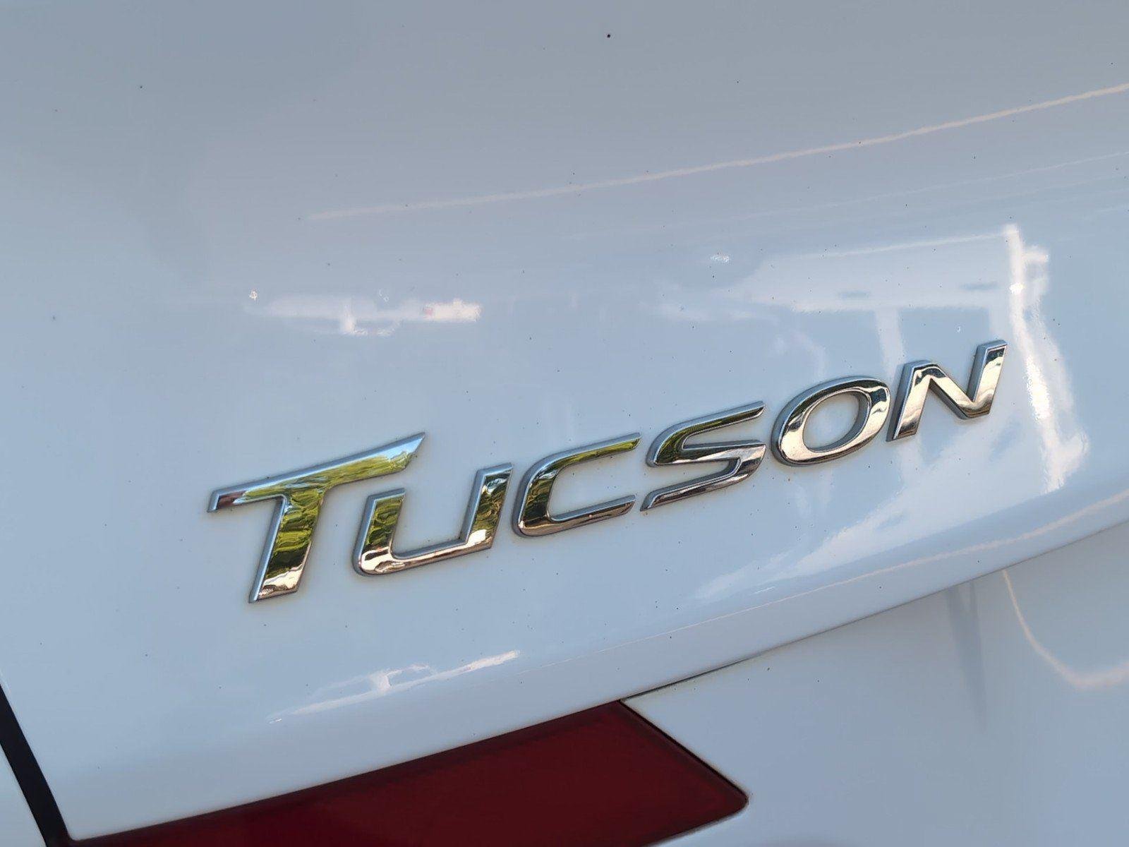 Used 2021 White Cream Hyundai SEL image 5