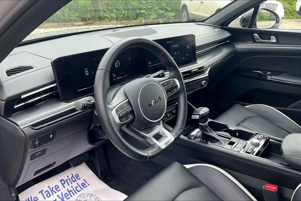 Used 2025 Gray Kia GT-Line image 14