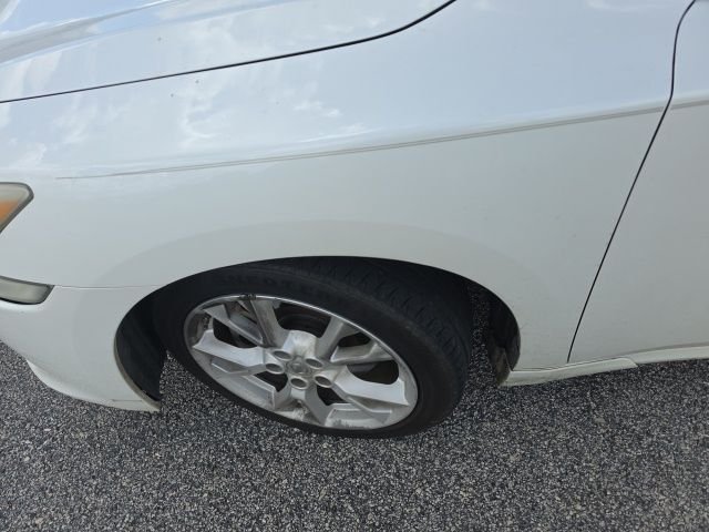 Used 2013 White Nissan 3.5 SV image 10